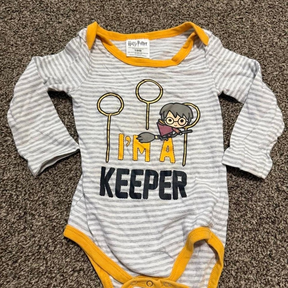 Harry Potter Baby Bodysuit 18M Im A Keeper Quidditch Grey/Yellow Long Sleeve